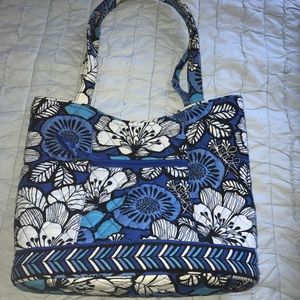 Blue Vera Bradley purse👌🏽